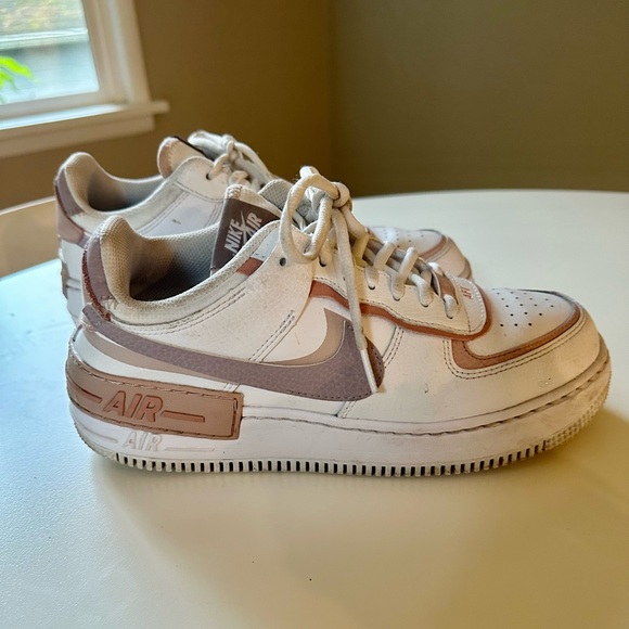 Nike Air Force 1 - Picture 1 of 3